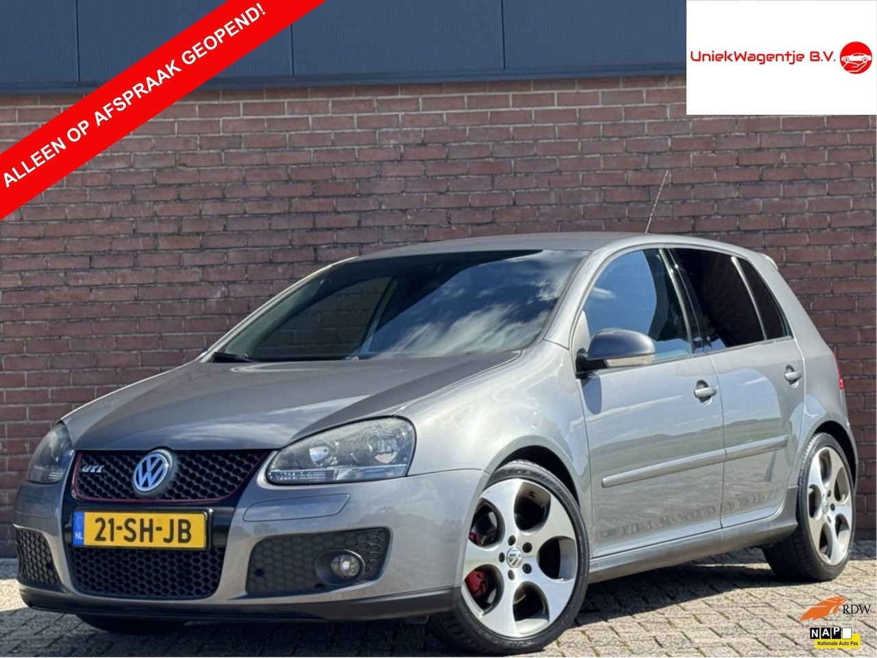 Volkswagen Golf - 2.0 TFSI GTI | NL-AUTO! | NAVI! | CLIMA! - AutoWereld.nl