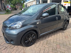 Toyota Aygo - 1.0 VVT-i Now AIRCO ORG 72982 KM NAP O.H BOEKJES VOLLEDIG ONDERHOUDEN GEHAD NW APK.NETTE A