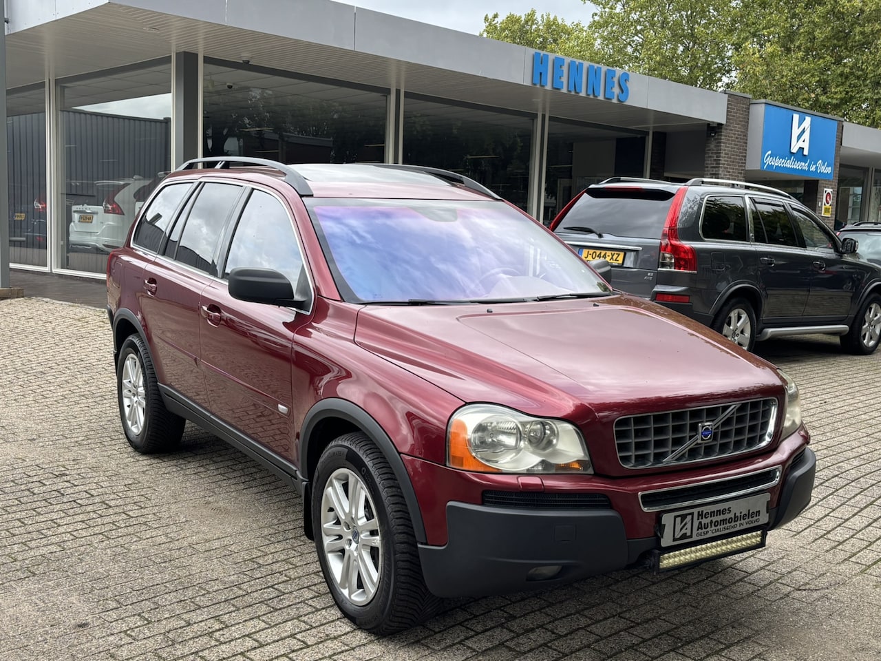 Volvo XC90 - 4.4 V8 AWD Summum schuifdak BTW voordeel €850,- - AutoWereld.nl
