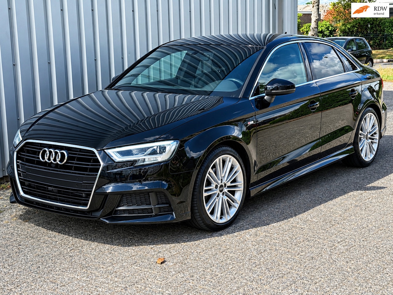 Audi A3 Limousine - 1.5 TFSI Sport 2x S-Line Edition/ 150pk - AutoWereld.nl