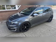 Volkswagen e-Golf - e-Golf
