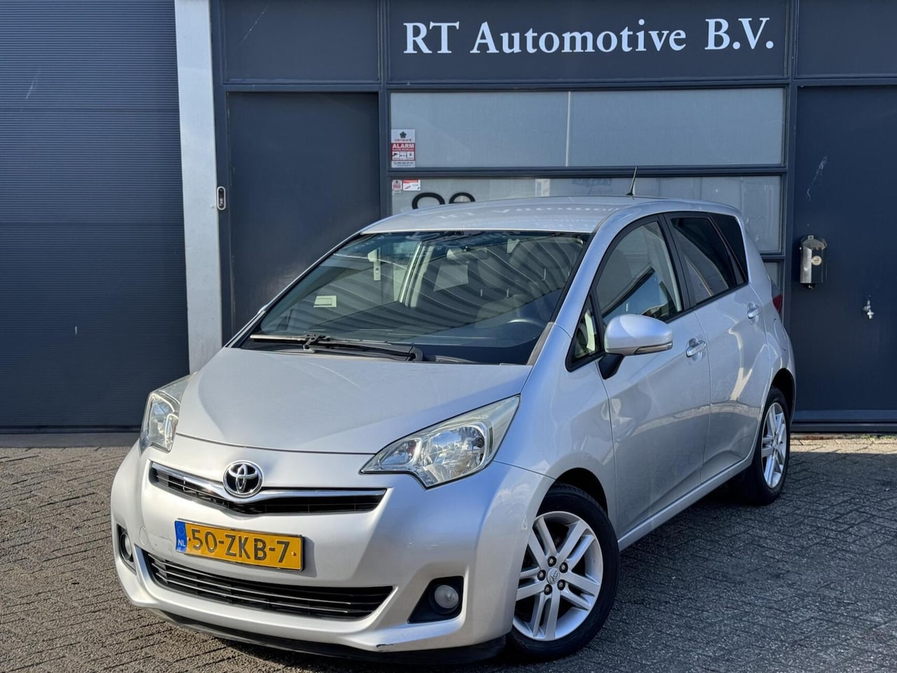 Toyota Verso S - 1.3 VVT-i Dynamic Dealer OH / Trekhaak - AutoWereld.nl