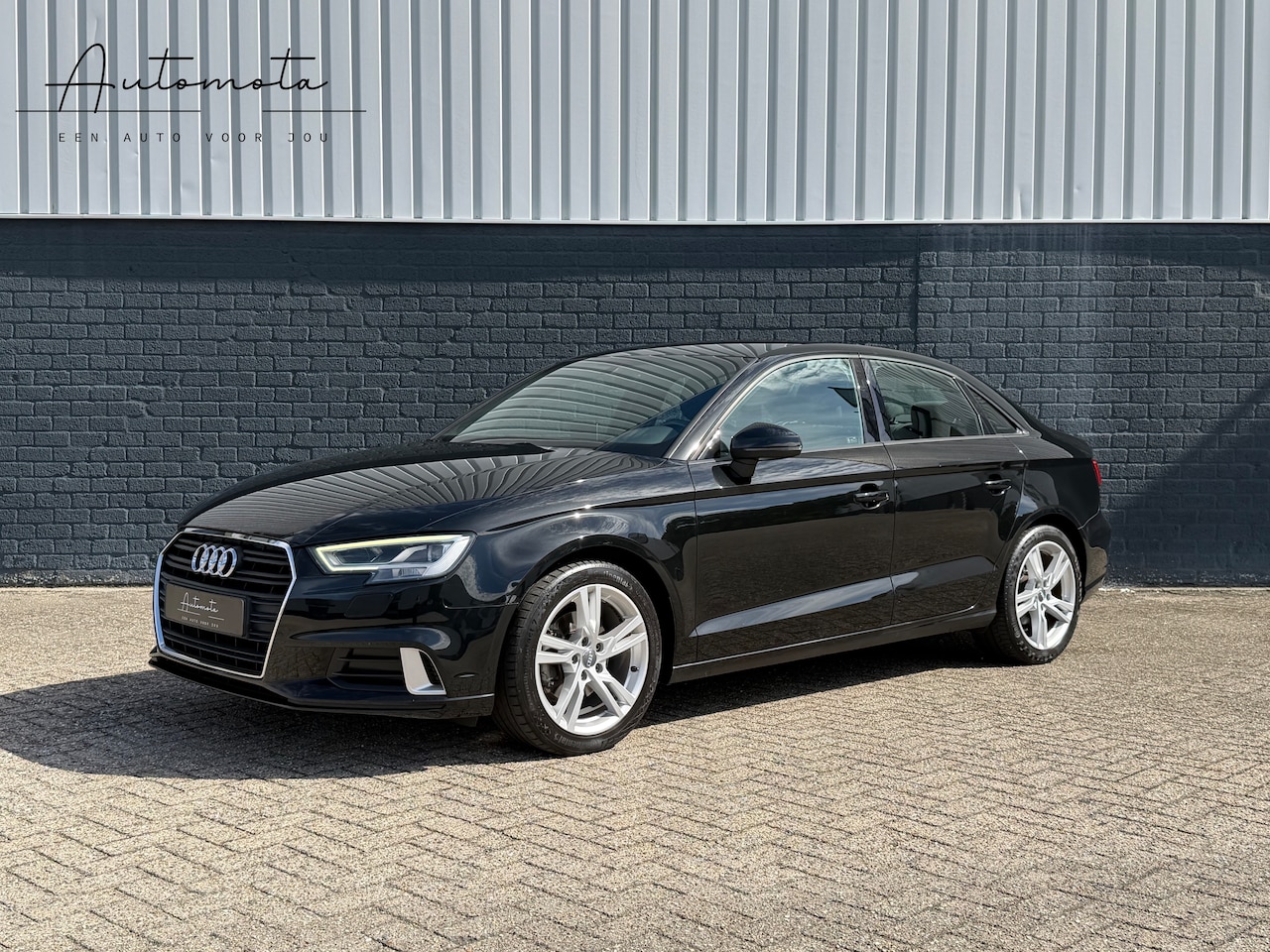 Audi A3 Limousine - 1.0 TFSI Sport Lease Edition / LED / Clima / Navi / PDC / Camera / Keyless - AutoWereld.nl