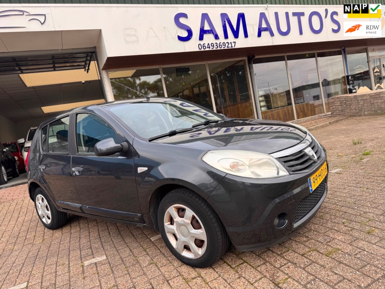 Dacia Sandero - 1.4 Lauréate EERSTE EIGENAAR - AutoWereld.nl