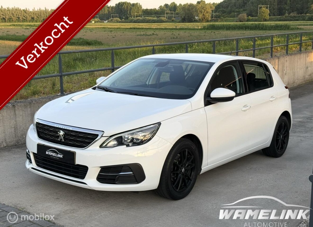 Peugeot 308 - 1.2 PureTech Blue Lease Premium 1.2 PureTech Blue Lease Premium - AutoWereld.nl