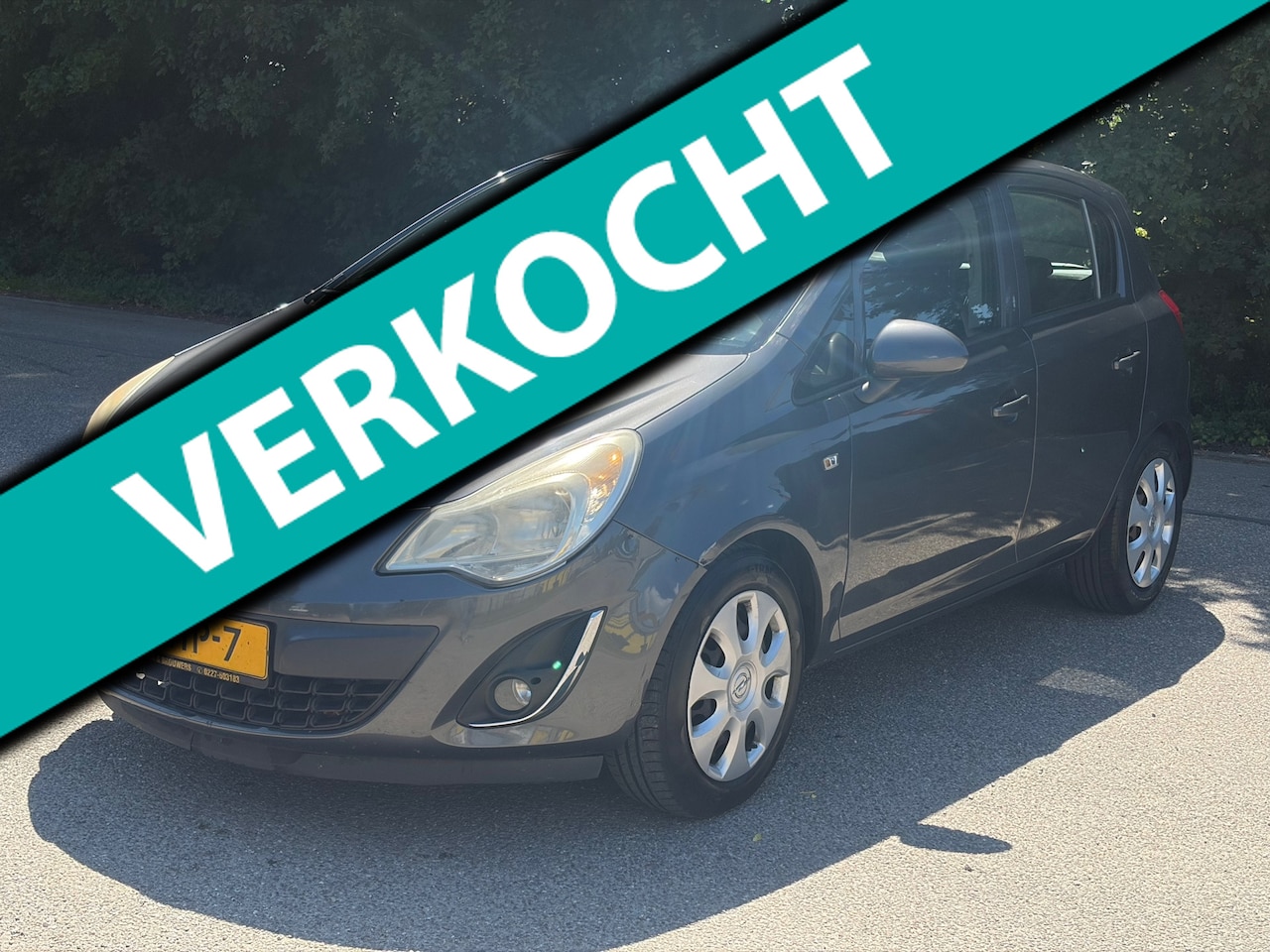 Opel Corsa - 1.2-16V Anniversary Edition Airco! APK 1-2027! NAP! - AutoWereld.nl