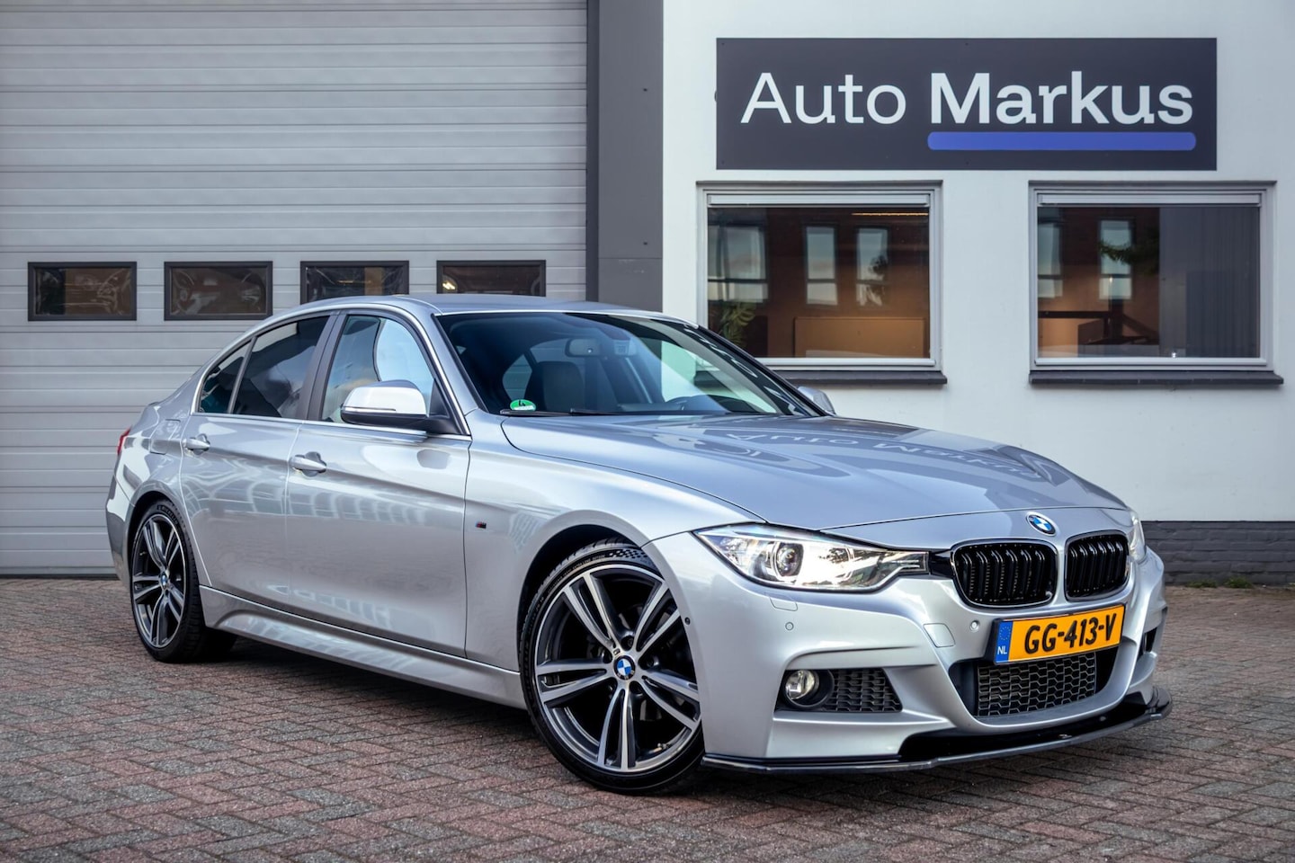 BMW 3-serie - 320i M-Sport|360|Keyless|Camera|HiFi|Flippers|Stoelverwarming - AutoWereld.nl