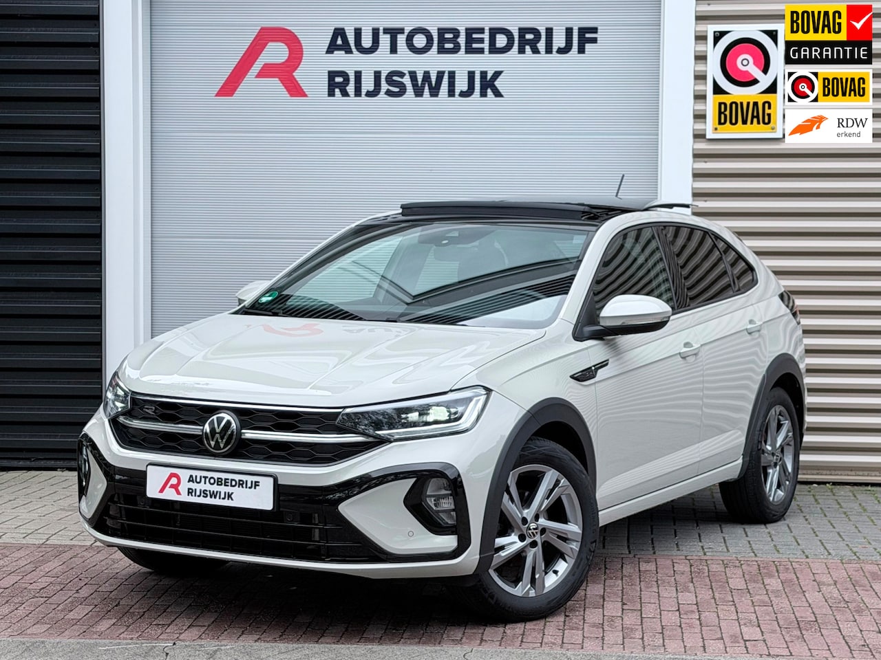 Volkswagen Taigo - 1.5 TSI R-Line Pano/AppleCar/Xenon - AutoWereld.nl