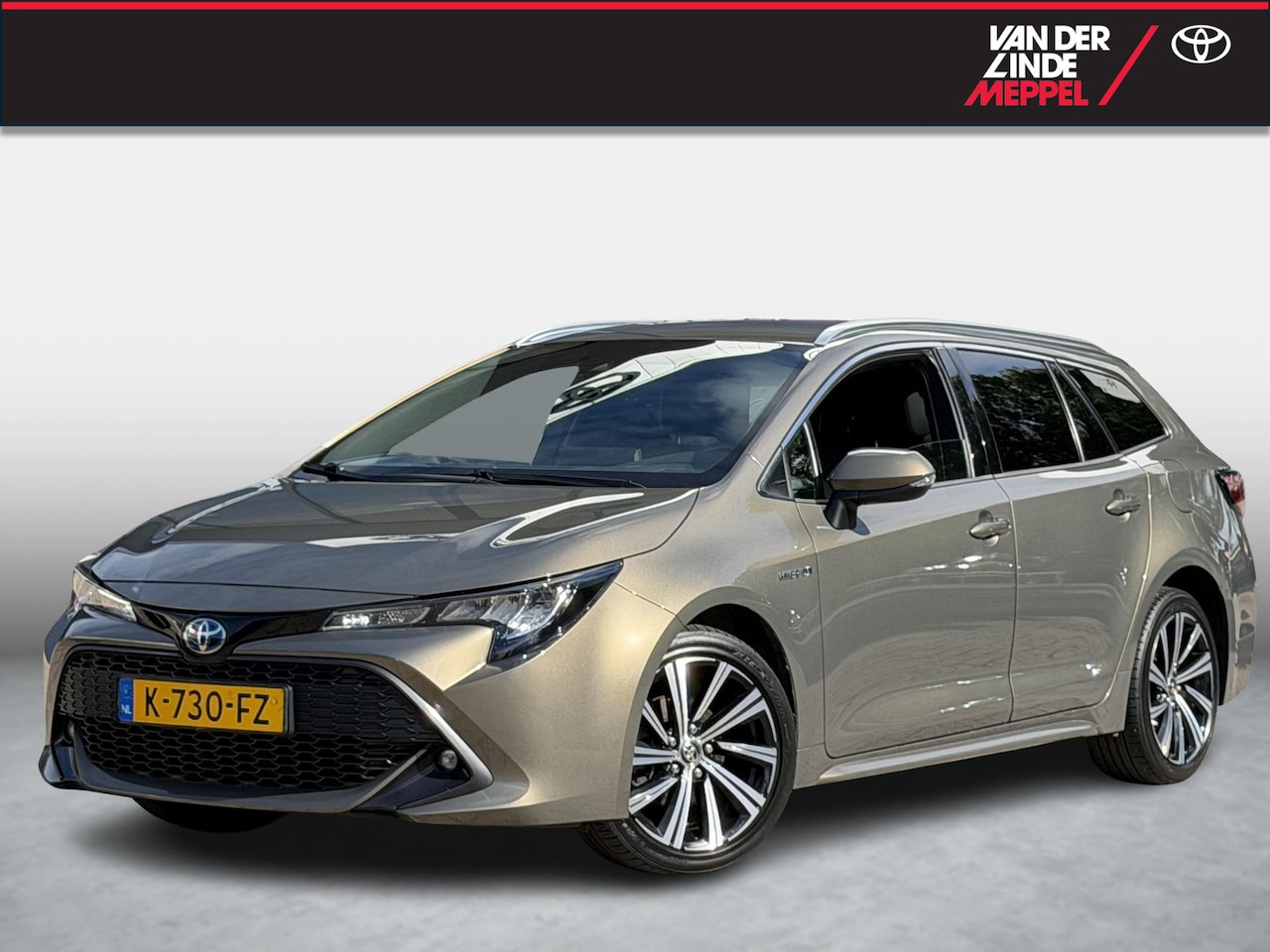 Toyota Corolla Touring Sports - 1.8 Hybrid Business Plus Cruise Clima NL Camera - AutoWereld.nl
