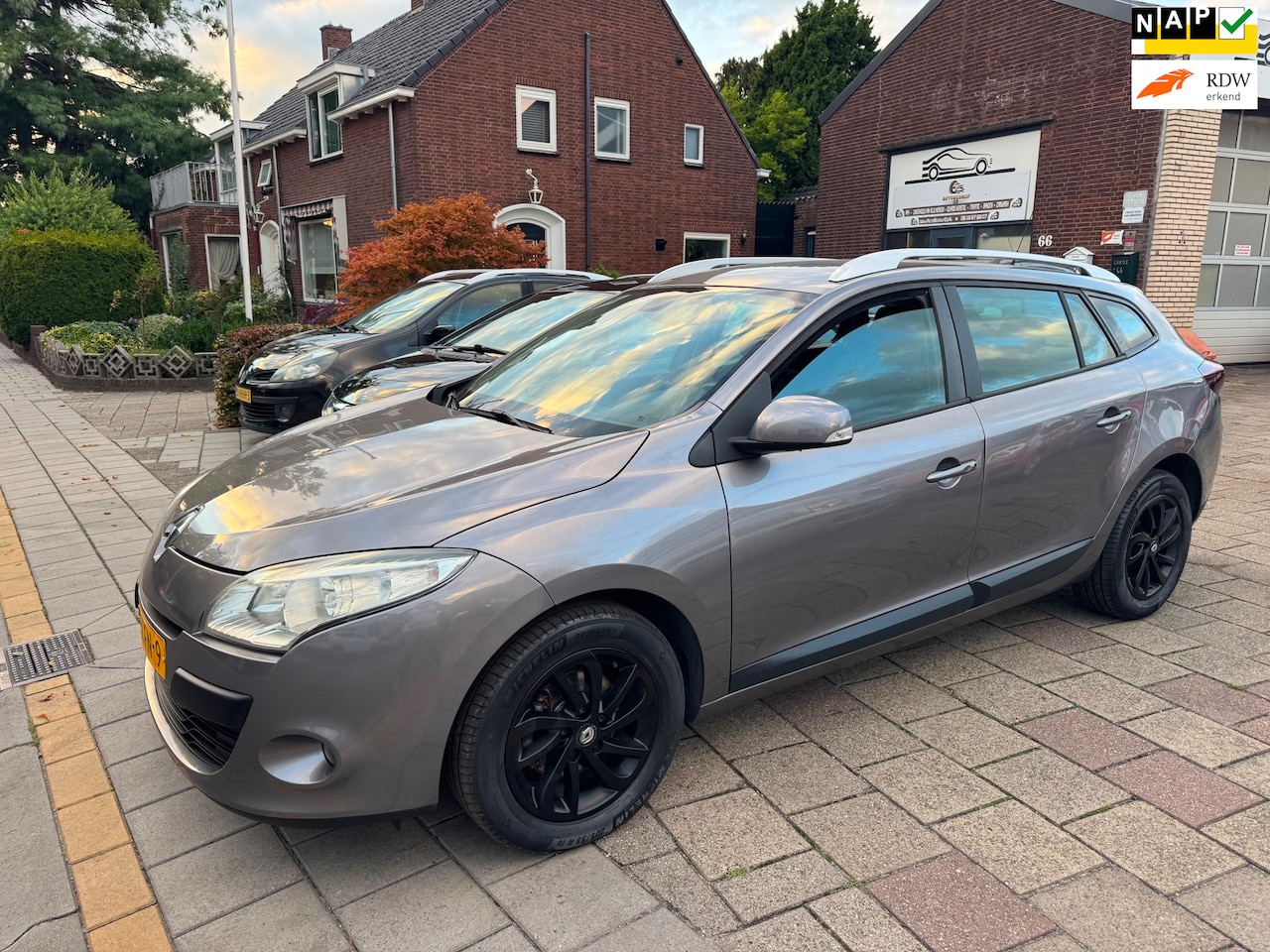 Renault Mégane Estate - 1.6 Expression | Nieuwe distributieriem + waterpomp! - AutoWereld.nl