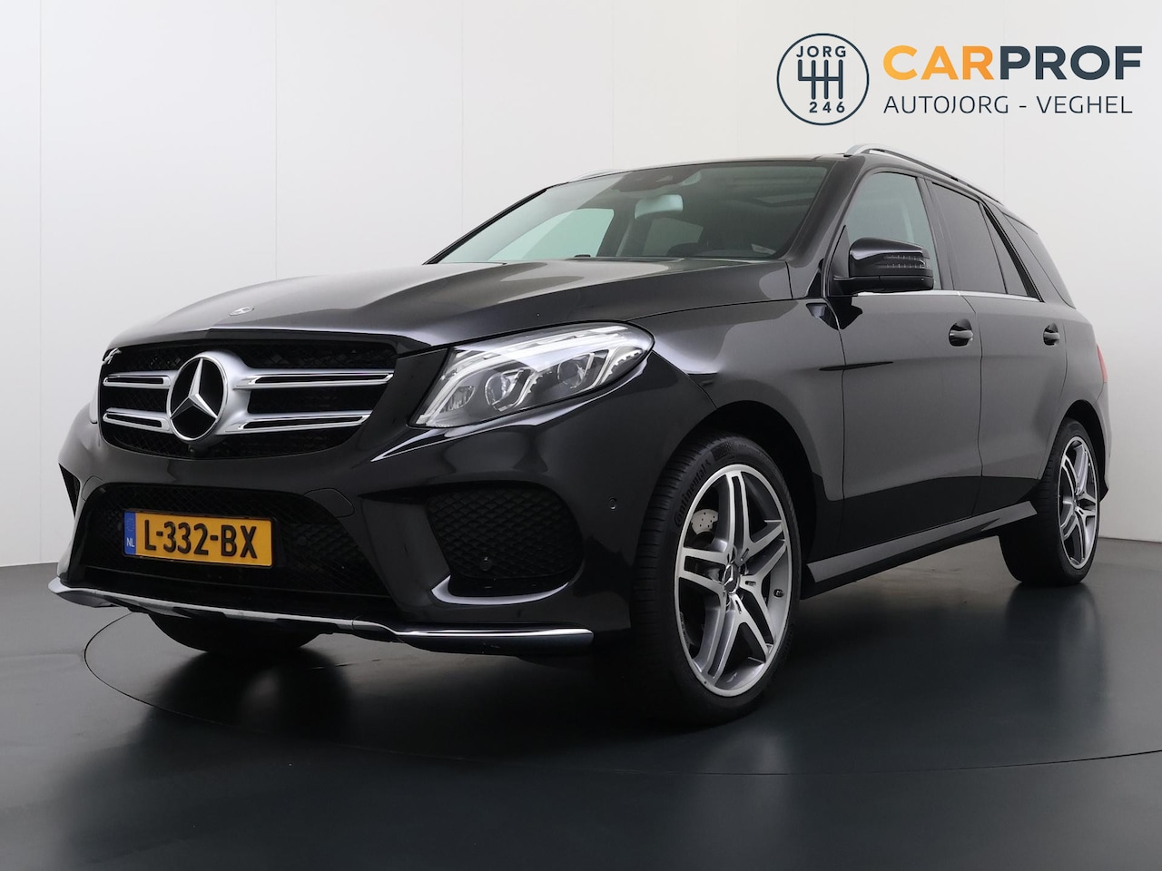 Mercedes-Benz GLE-Klasse - 350 d 4MATIC AMG Styling Panoramadak Trekhaak Stoel verwarming + ventilatie - AutoWereld.nl