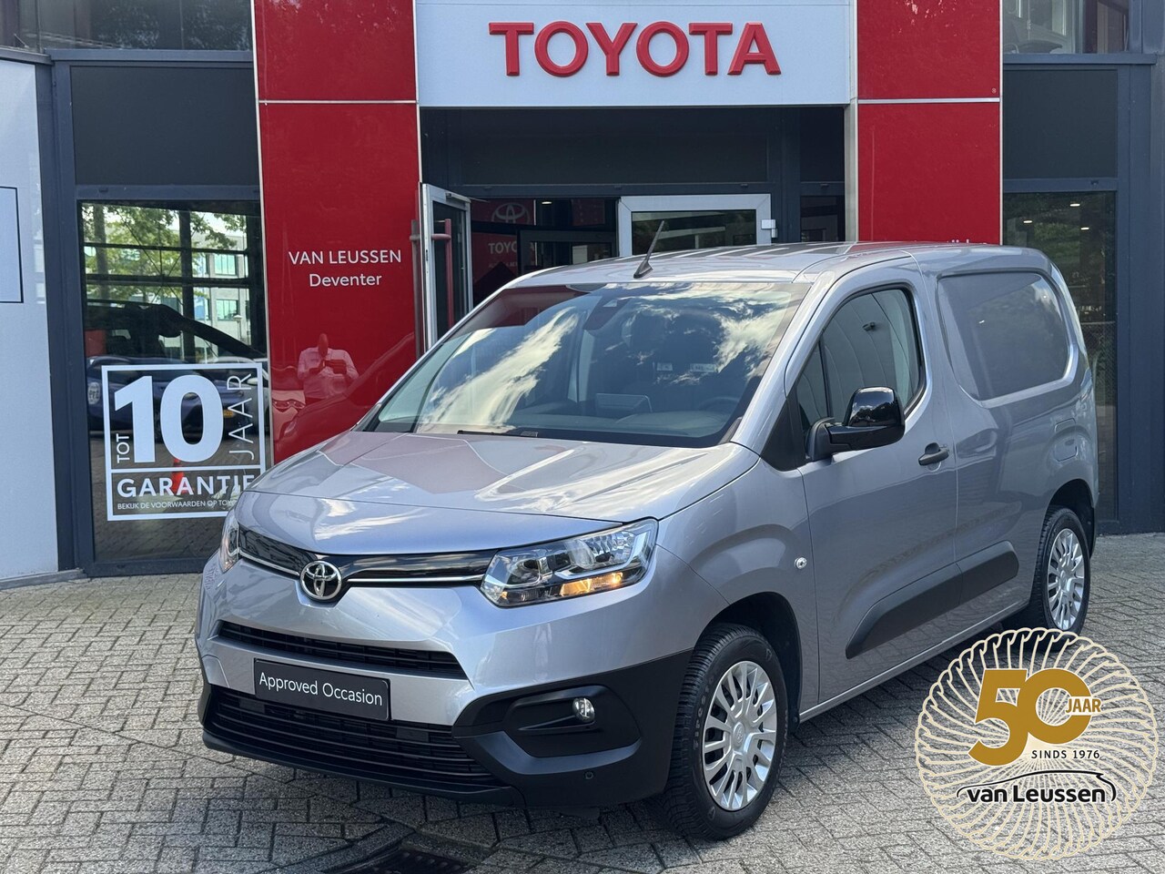 Toyota ProAce City - 1.5 D-4D Live SORTIMO VLOER PARKEERCAMERA APPLE/ANDROID CARPLAY SENSOREN V+A - AutoWereld.nl