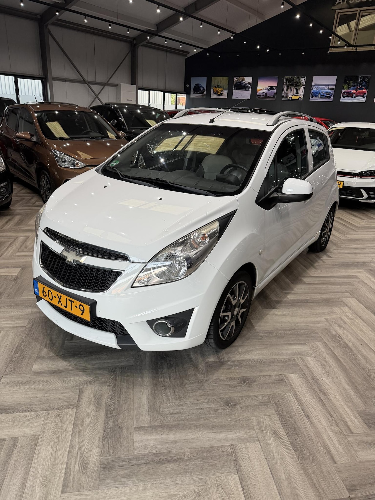 Chevrolet Spark - 1.0 16V LT White Limited Edition Bi-Fuel - AutoWereld.nl