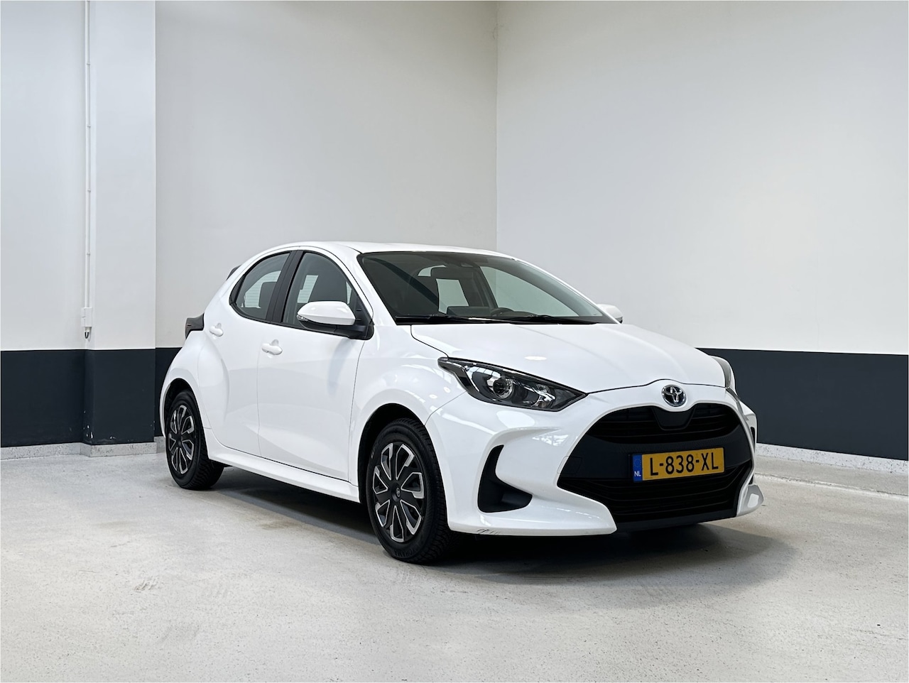 Toyota Yaris - 1.5 Hybrid Active | Camera | Carplay/ Android Auto| PDC | NL | 1 EIg| - AutoWereld.nl