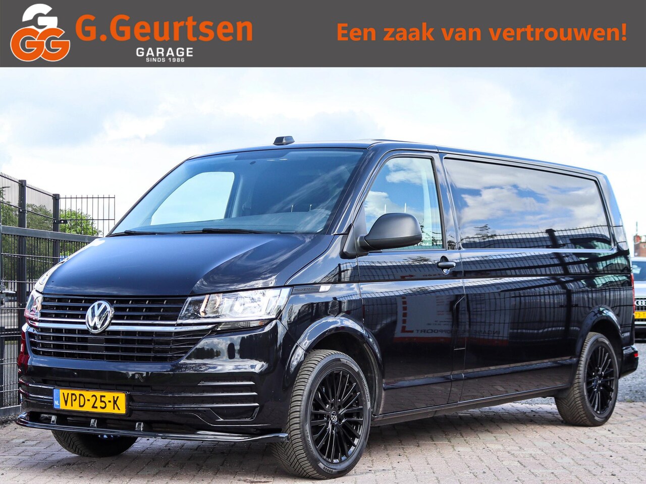 Volkswagen Transporter - 2.0 TDI L2H1 2.0 TDI L2H1 110PK, App Connect, Cruise Control, Trekhaak, Airco, - AutoWereld.nl