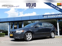 Volvo V50 - 2.4 140PK GEARTRONIC MOMENTUM | XENON | STOELVERWARMING