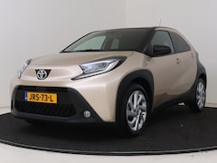 Toyota Aygo X - 1.0 VVT-i MT Envy | Dealer Onderhouden | Stoelverwarming | Parkeersensoren voor+achter | C