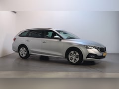 Skoda Octavia Combi - 1.0 TSI 110pk Business Edition Navigatie Sfeerverlichting Parkeersensoren DAB+