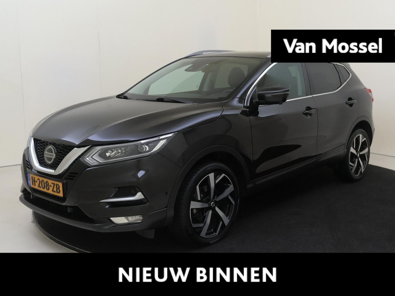 Nissan Qashqai - 1.3 DIG-T Tekna + | panoramadak | LM velgen | half leder - AutoWereld.nl