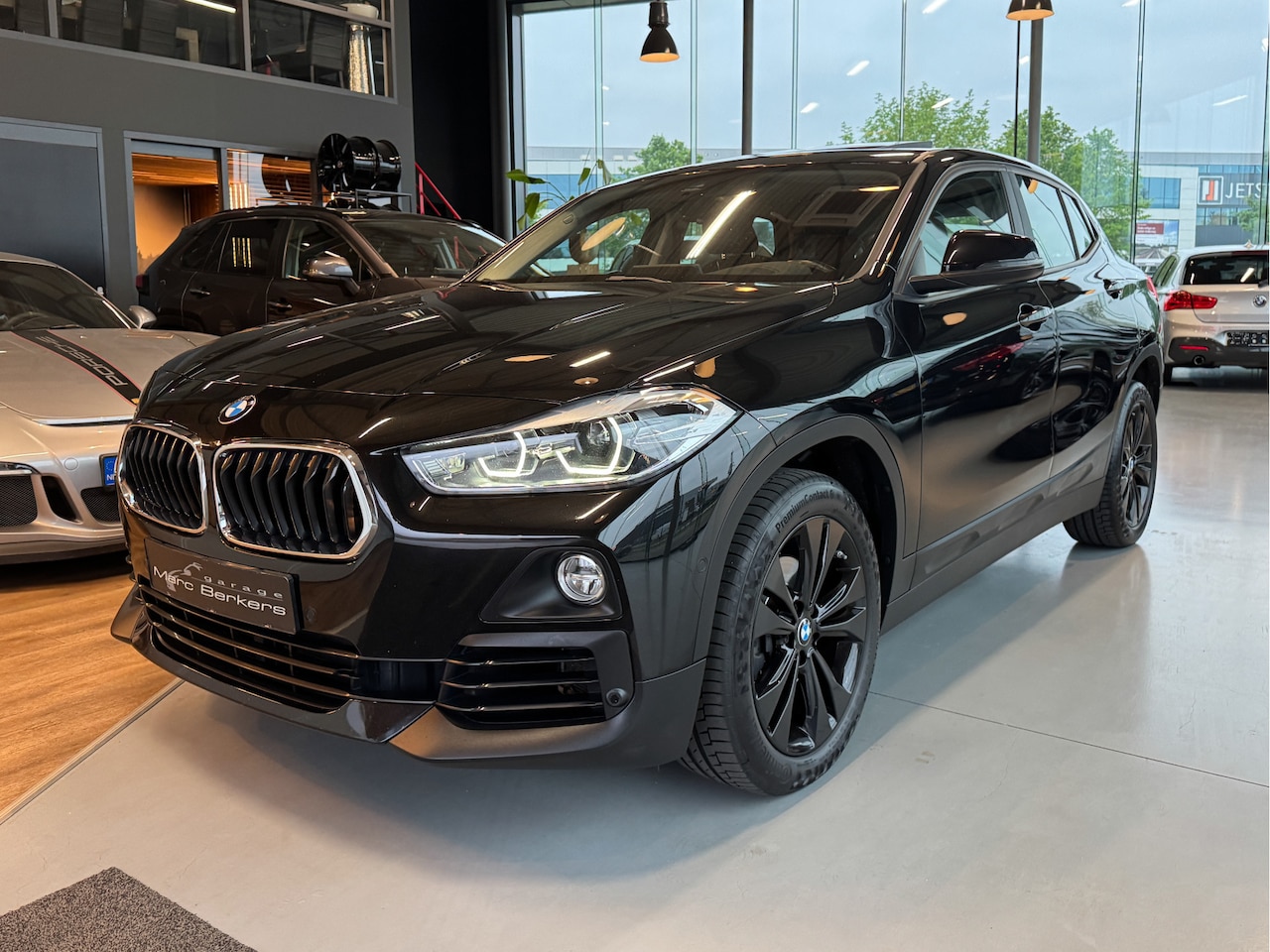 BMW X2 - sDrive18i High Exe. aut. Pano HUD stoelverw. - AutoWereld.nl