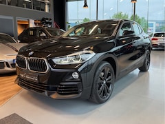 BMW X2 - sDrive18i High Exe. aut. Pano HUD stoelverw