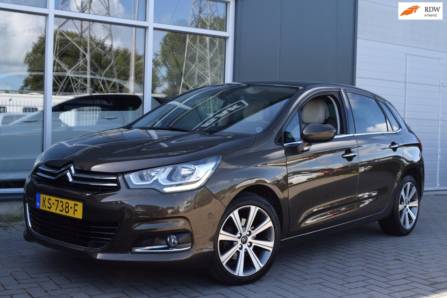 Citroën C4 - 1.2 PureTech Feel Collection | Navi | Clima | Cruise | APK 9-2027 - AutoWereld.nl