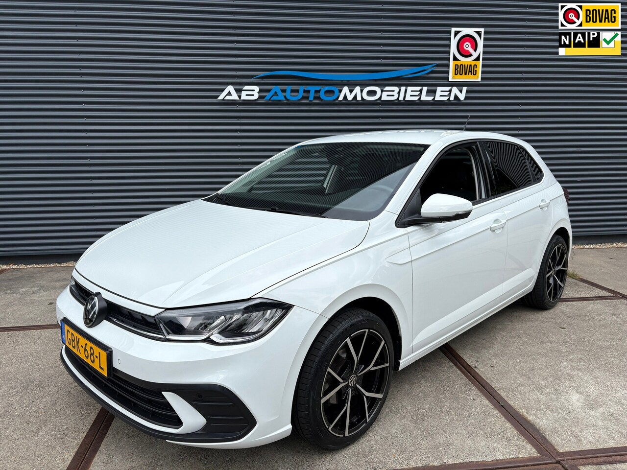 Volkswagen Polo - 1.0 TSI Life Edition CARPLAY/ CAMERA/ KEYLESS - AutoWereld.nl