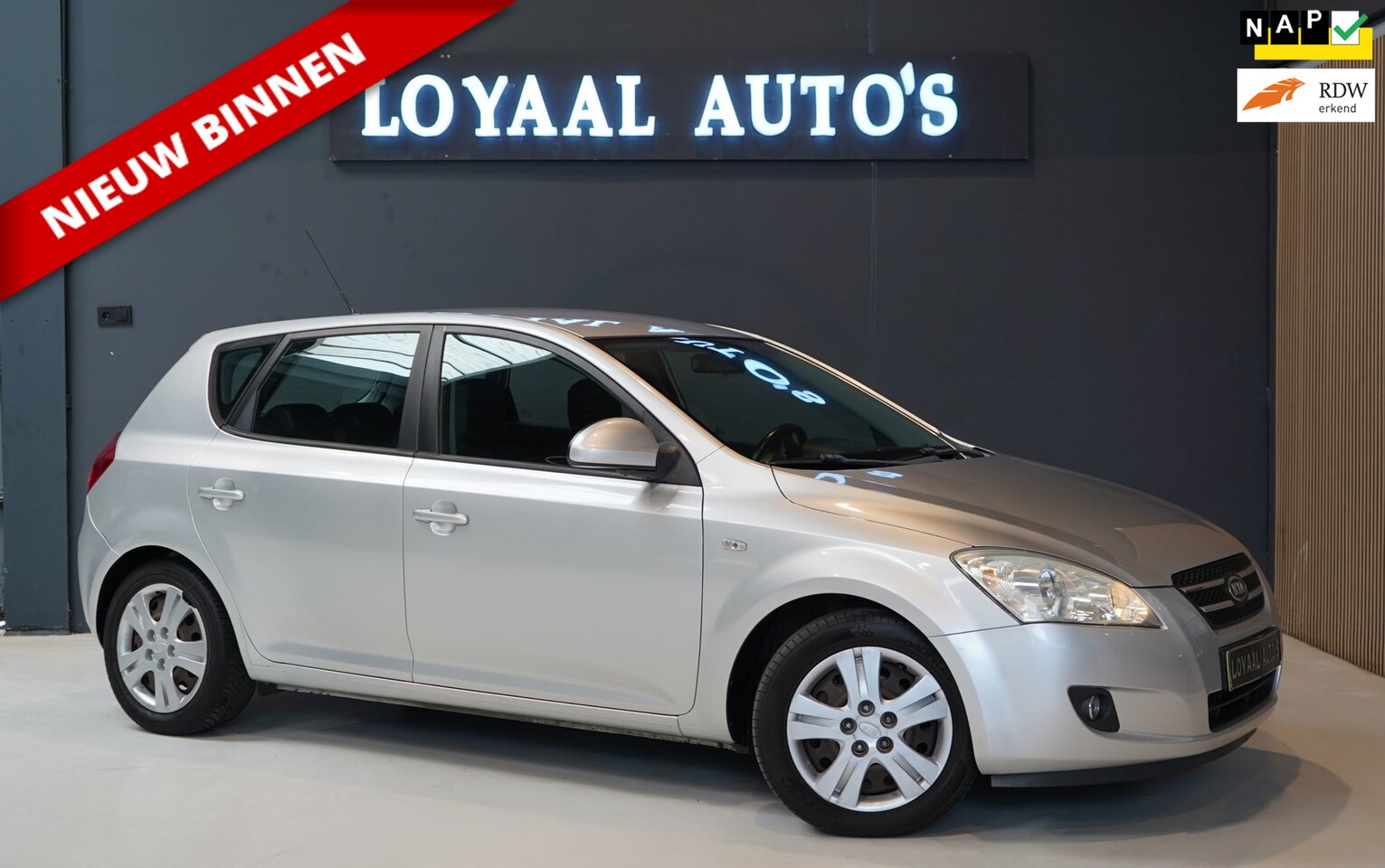 Kia Cee'd - 1.4 X-ecutive |AIRCO | NAP | APK | ELEKT. RAMEN - AutoWereld.nl