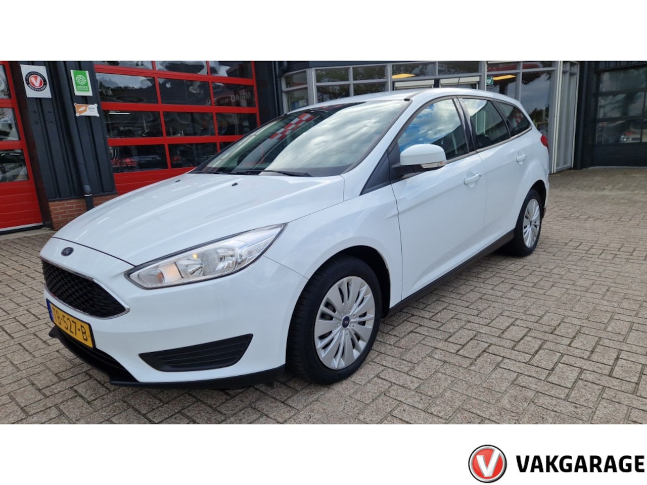 Ford Focus Wagon - 48 dzd km!!!!! 1.0 Trend - AutoWereld.nl