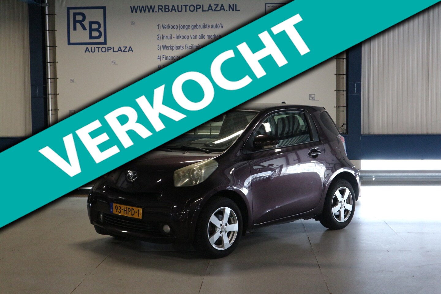 Toyota iQ - 1.0 VVTi Aspiration / LEER / CLIMA / NAVI / NAP KM STAND ! ! ! - AutoWereld.nl