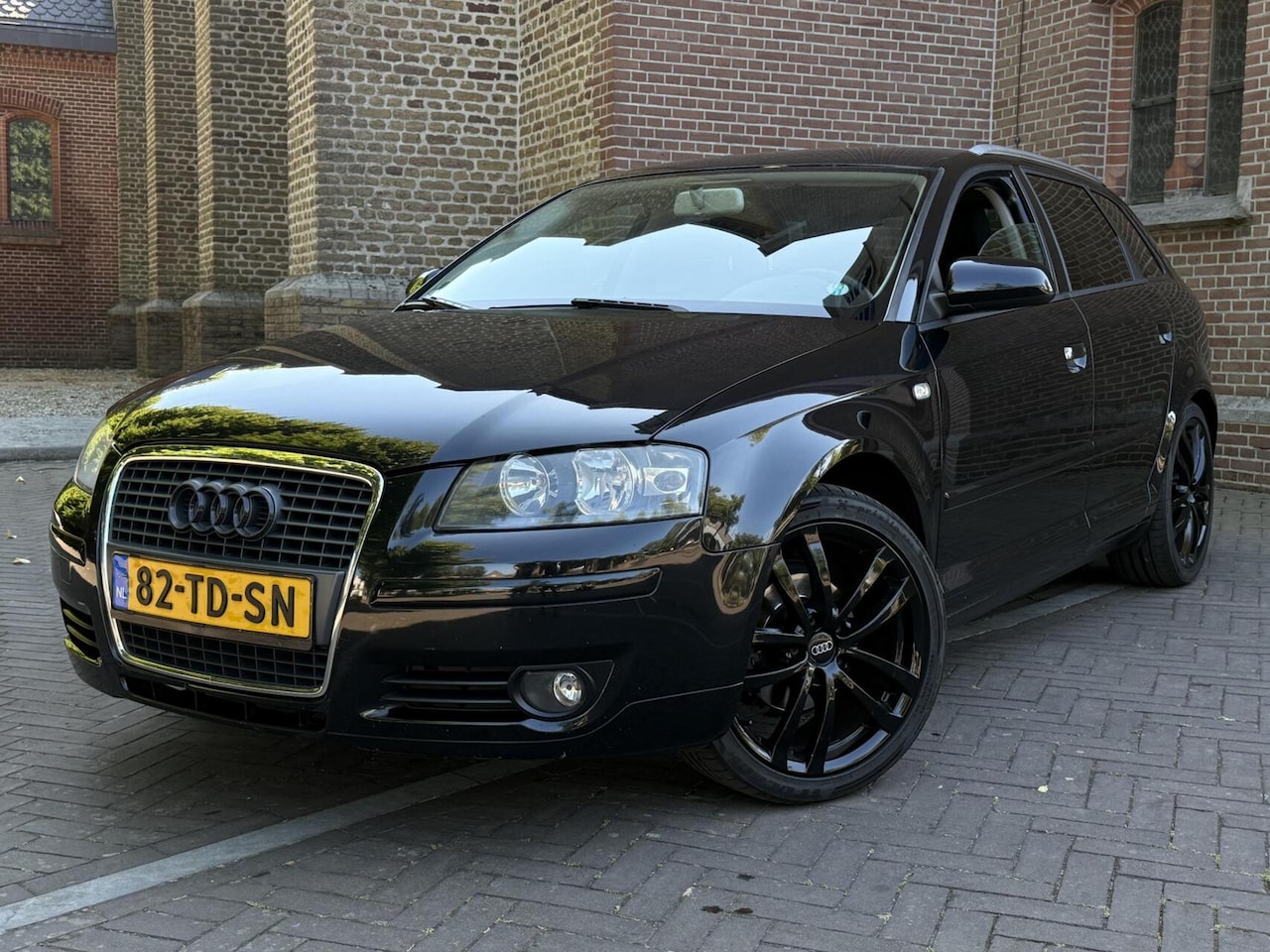 Audi A3 - 1.6 FSI / CLIMA / CRUISE / LED - AutoWereld.nl