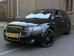 Audi A3 - 1.6 FSI / CLIMA / CRUISE / LED