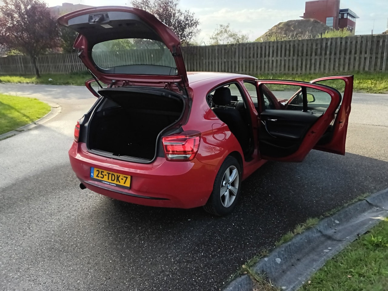 BMW 1-serie - 118i Business+ AUB ADVERTENTIE LEZEN!!