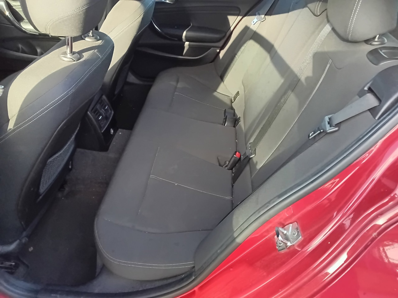 BMW 1-serie - 118i Business+ AUB ADVERTENTIE LEZEN!!