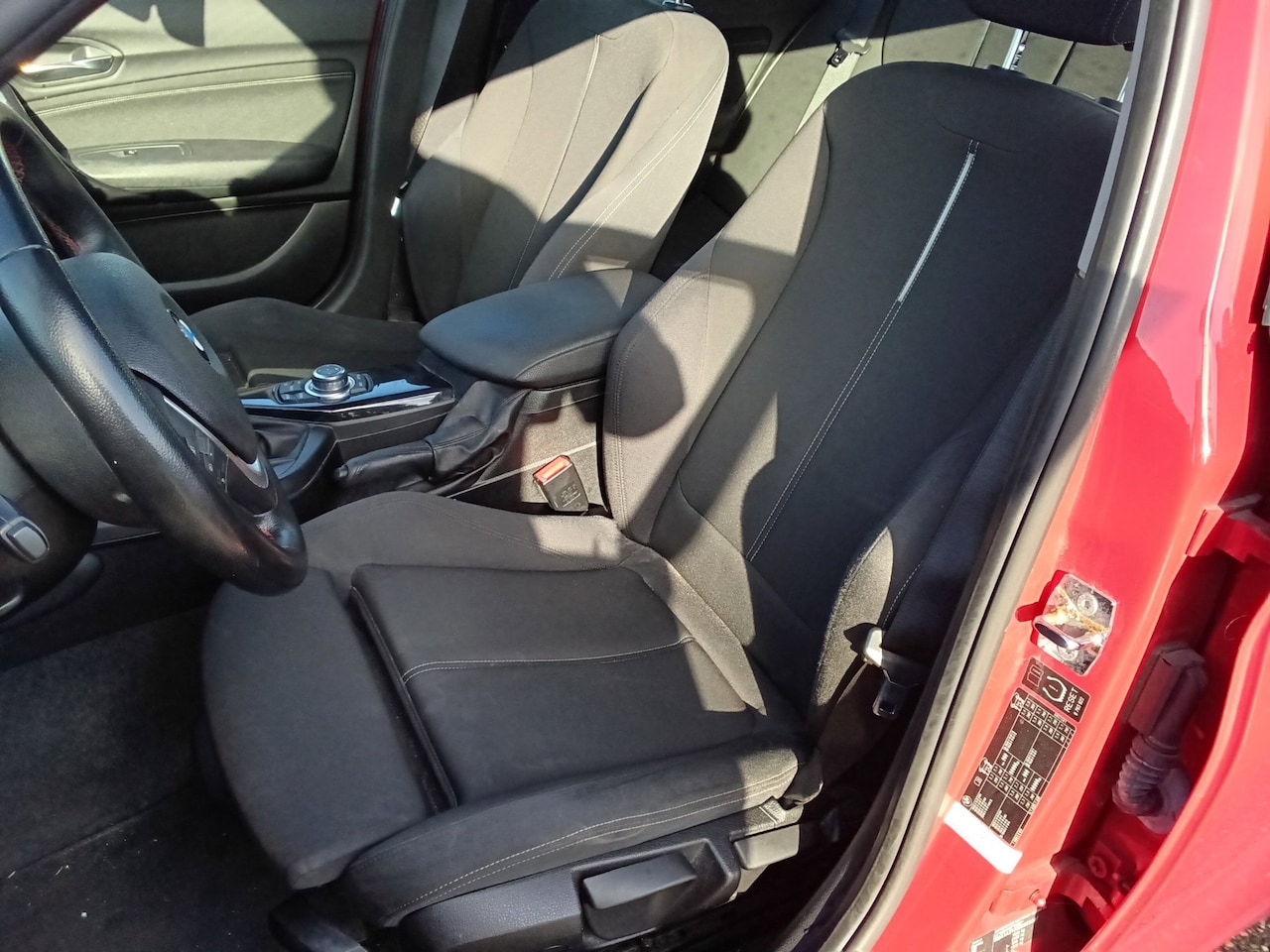 BMW 1-serie - 118i Business+ AUB ADVERTENTIE LEZEN!!