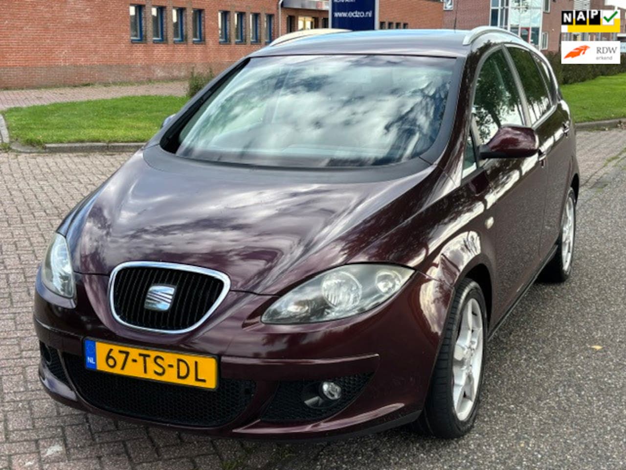 SEAT Altea XL - 1.6 Stylance ECC Audio/CD Electric pakket LMV 17" Cruisecontrol Dakrails Getint glas PDC A - AutoWereld.nl