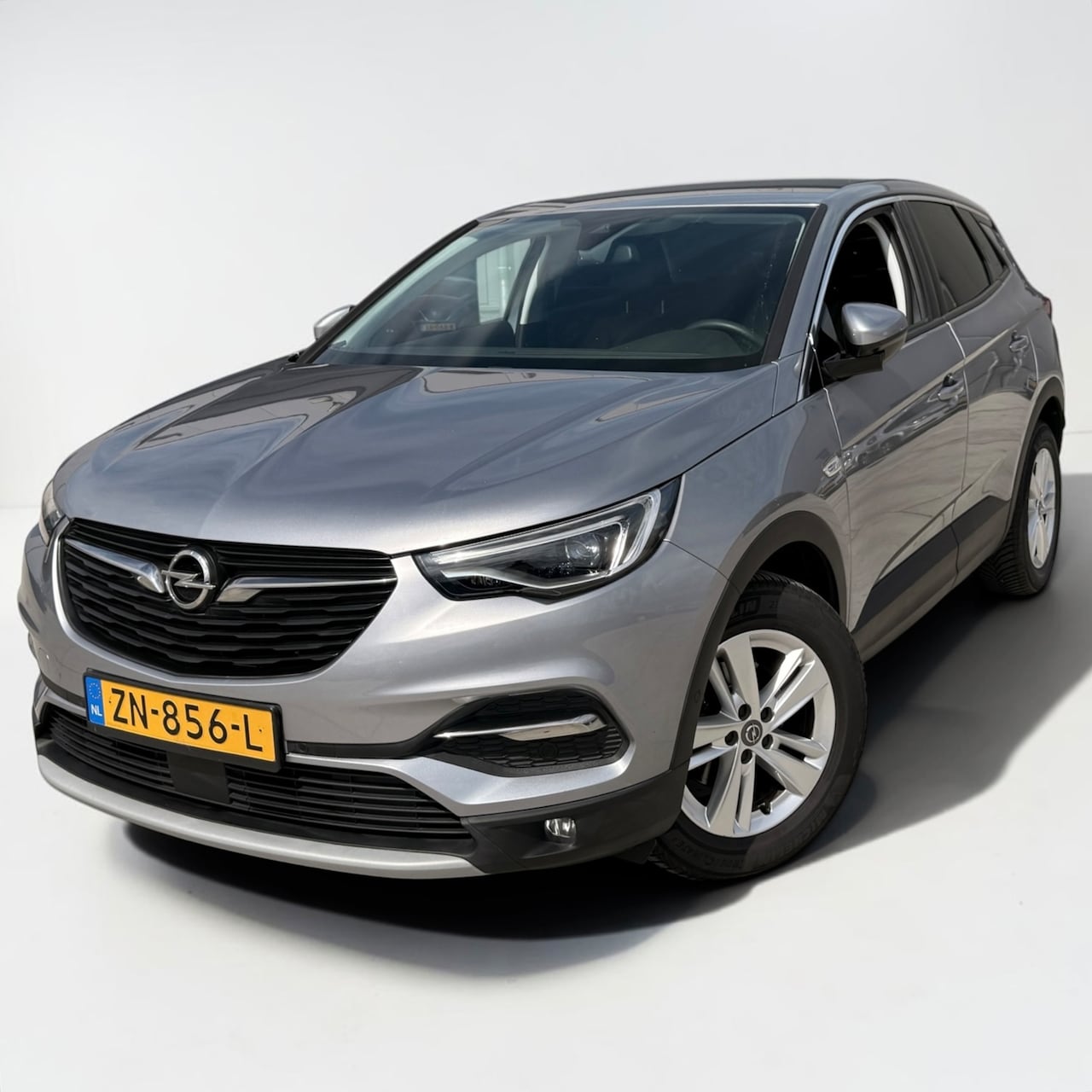Opel Grandland X - 1.2 Turbo Innovation CAM CARPLAY - AutoWereld.nl