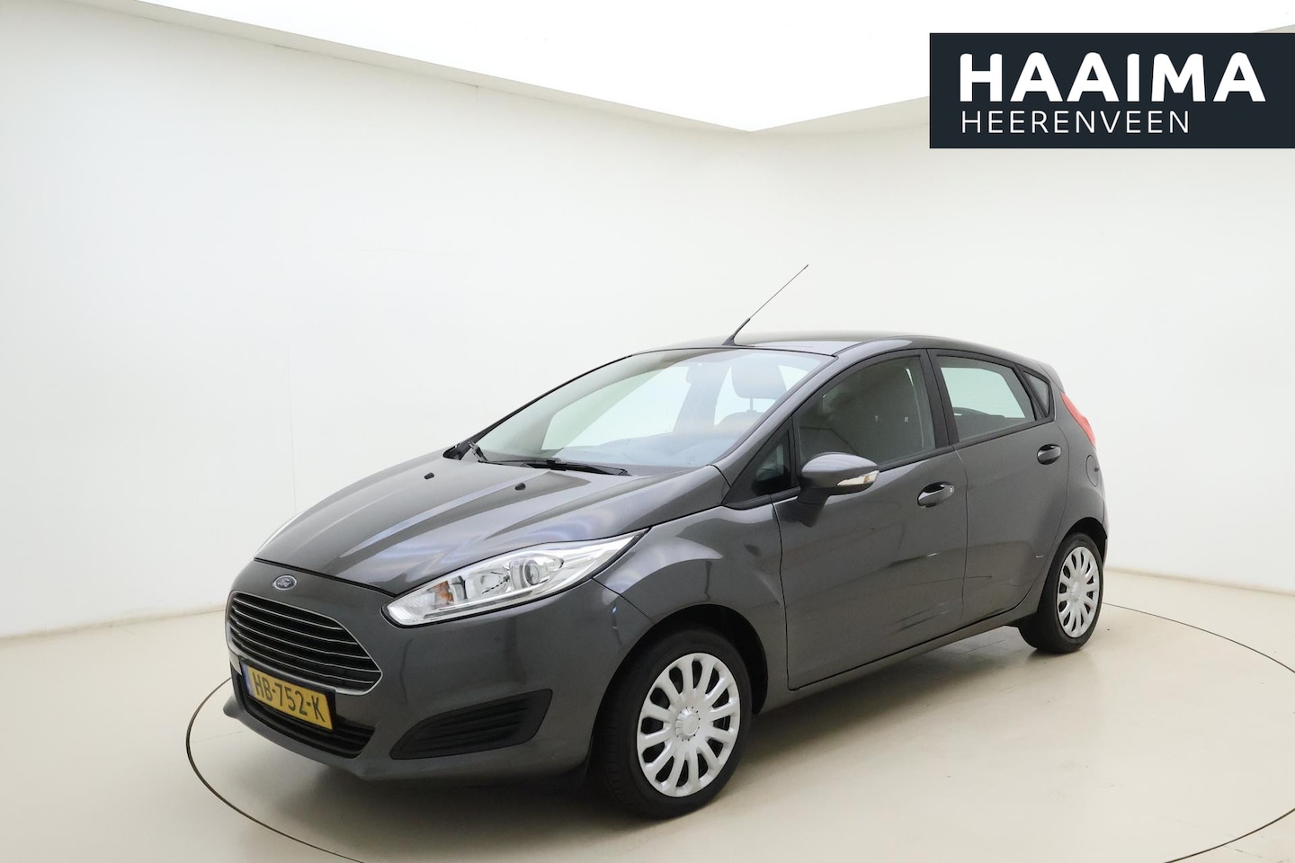 Ford Fiesta - 1.0 80pk 5drs Style | Navigatie | Trekhaak | Airco | Bluetooth | Lage kilometerstand | Dea - AutoWereld.nl