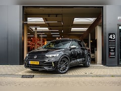 Volkswagen T-Roc - 2.0 TSI 4Motion R|Pano|Akrapovic|Carplay|Camera|Acc|Dode Hoek|Navi