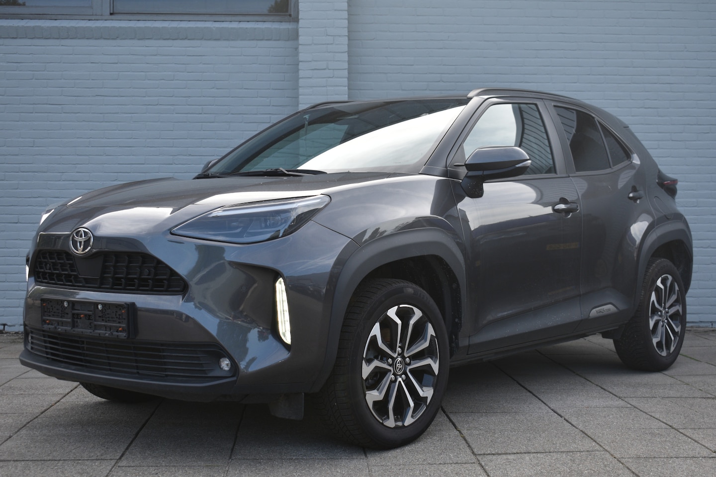 Toyota Yaris Cross - 1.5 Hybrid 115 Dynamic Limited Automaat 116pk | PDC | Stoel & Stuur verwarming | Keyless E - AutoWereld.nl