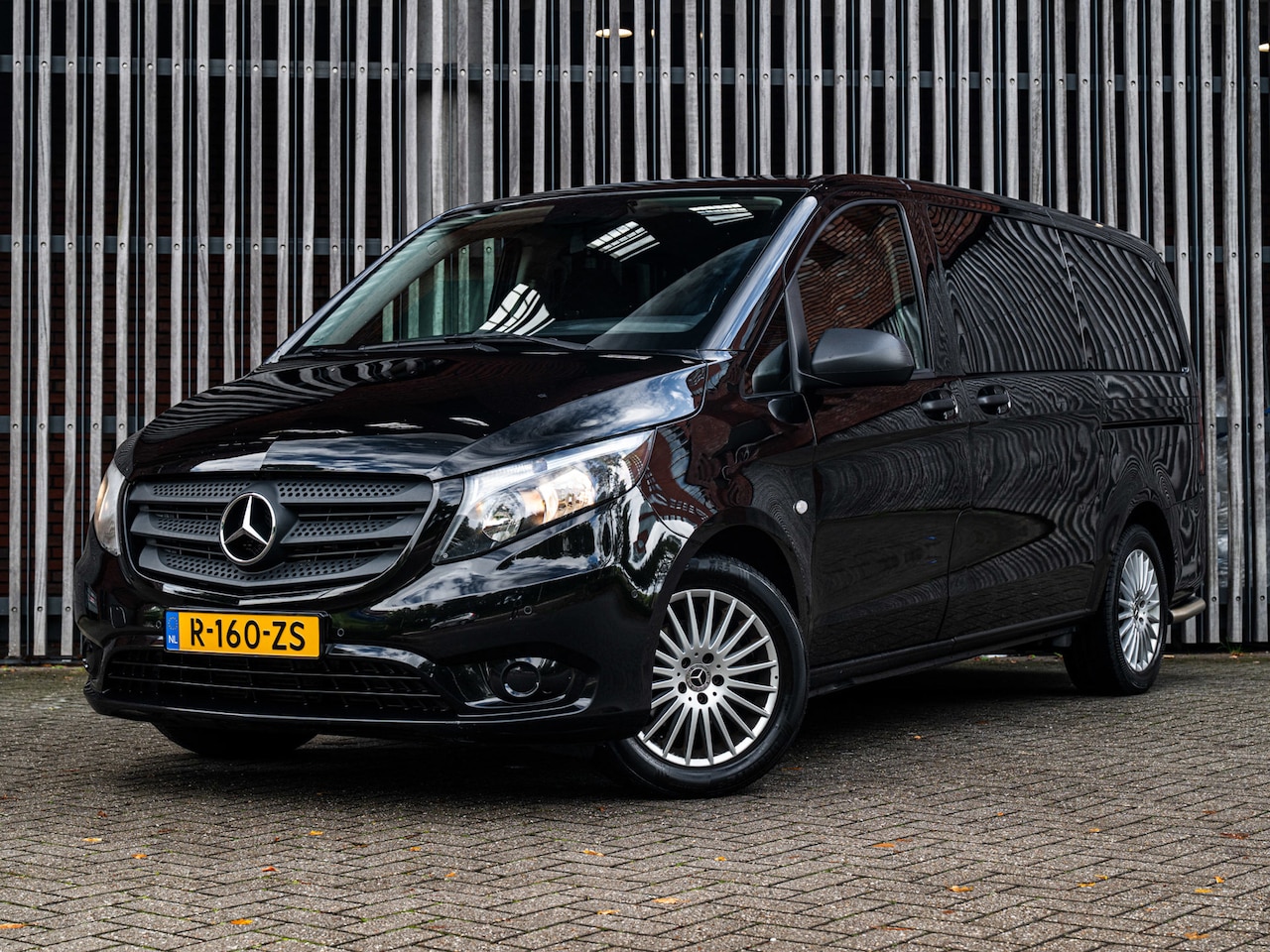 Mercedes-Benz Vito Tourer - 114 CDi 136pk AUT. L2 9-Pers. |EX BPM/BTW|Airco + Achter|PDC|CruiseControl| - AutoWereld.nl