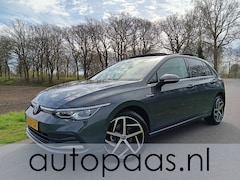 Volkswagen Golf - 1.5 TSI Style|PANO|ADAPT CR|LED|STOELMASSAGE|Carplay Zeer mooi