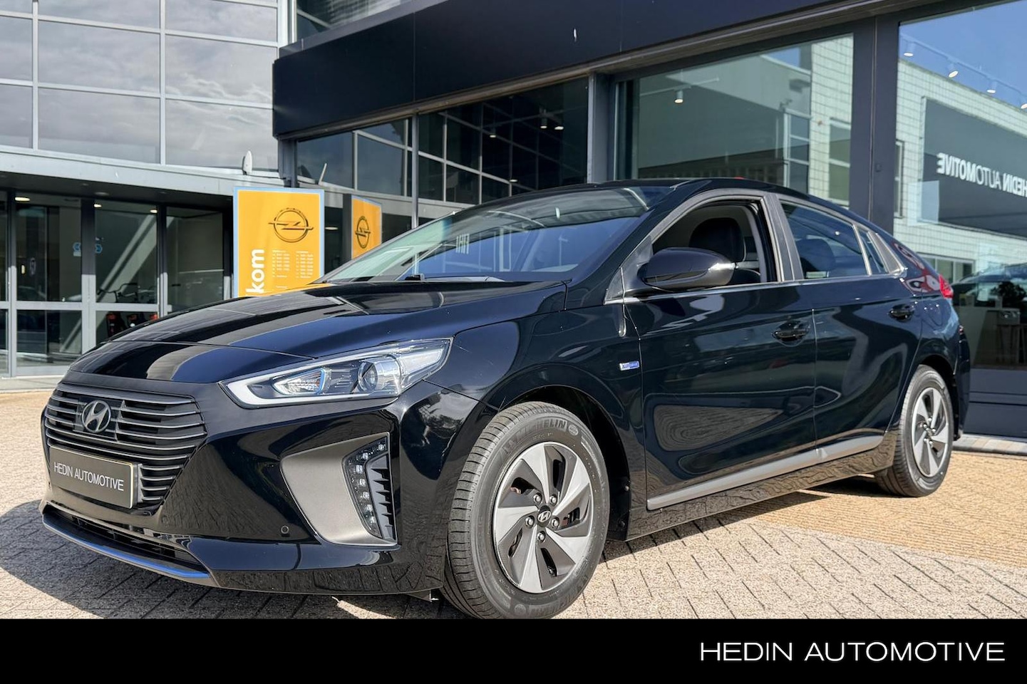 Hyundai IONIQ - 1.6 GDi Hybrid Comfort | 44.000km! | Navigatie | Camera | Climate control | Adapt. cruise - AutoWereld.nl