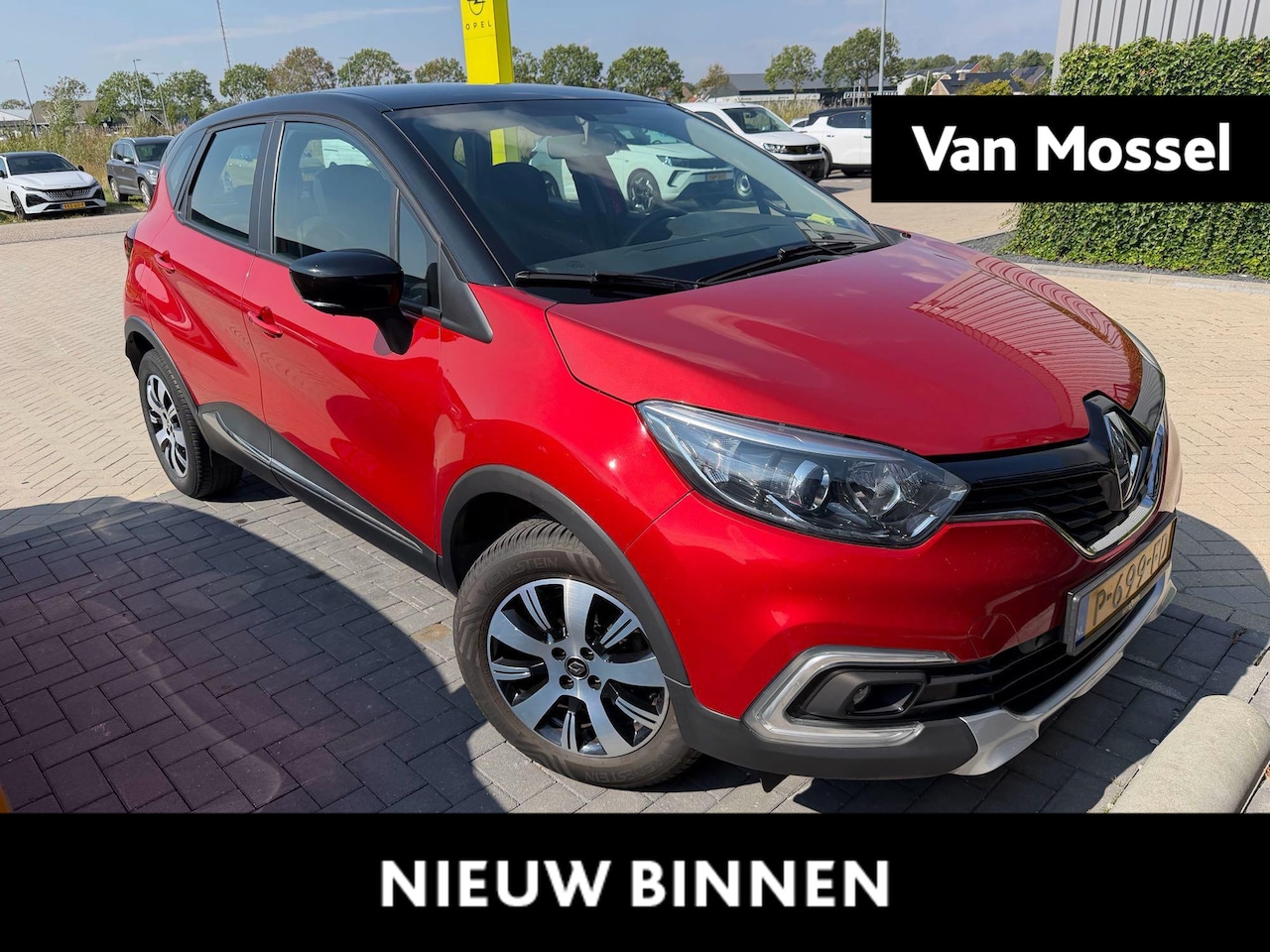 Renault Captur - 1.3 TCe Intens | Automaat | Trekhaak | Stoelverwarming - AutoWereld.nl
