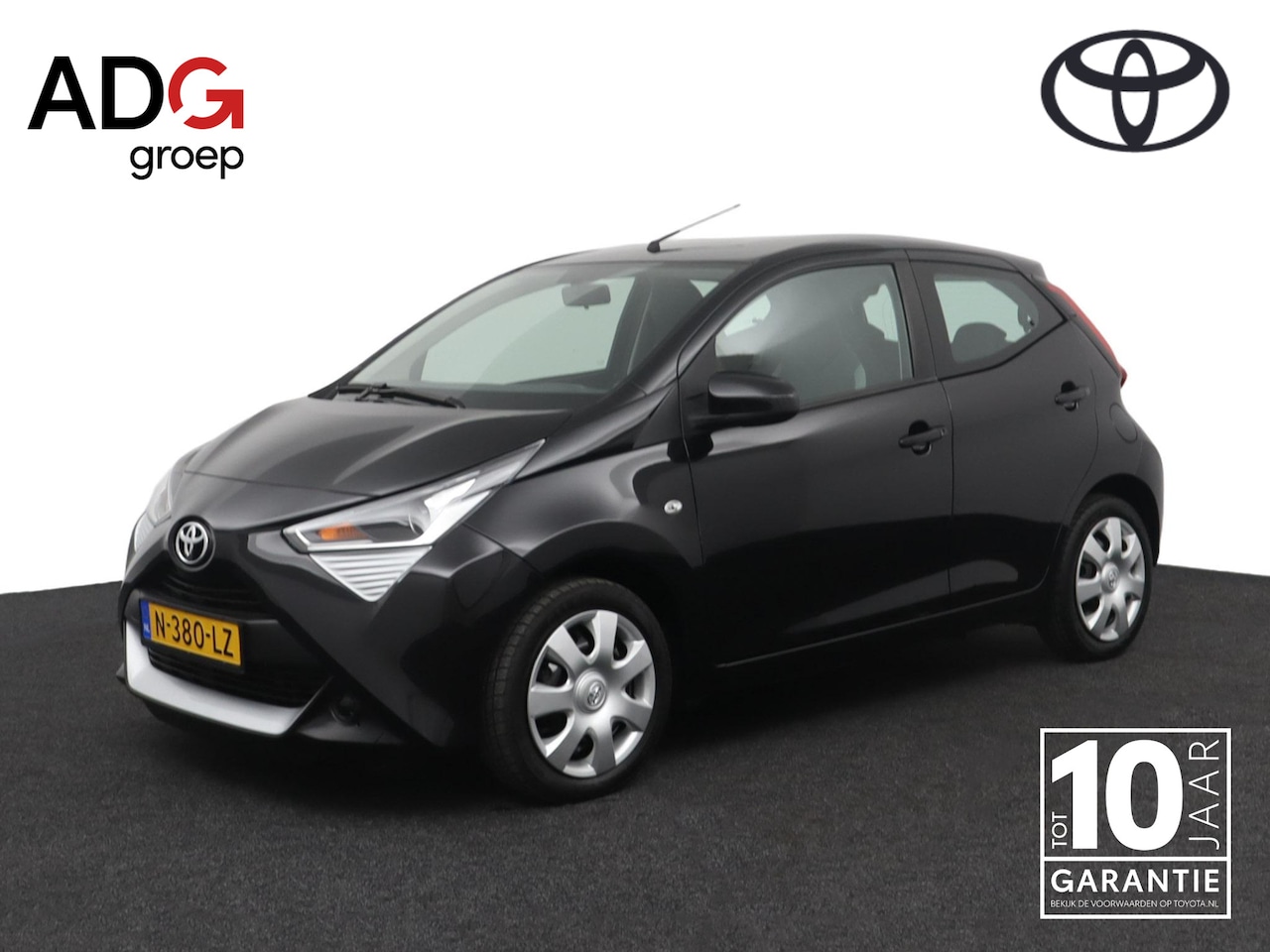 Toyota Aygo - 1.0 VVT-i x-play | Parkeercamera | Groot mediascherm | Apple Carplay Android Auto | - AutoWereld.nl