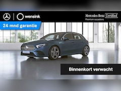 Mercedes-Benz A-klasse - 180 Premium Plus | AMG | Panoramadak | 360 graden camera | Multibeam Led koplampen | Stoel