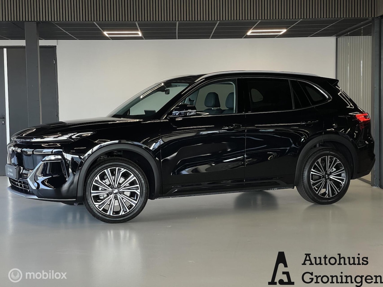 Geely Starray EM-i - Max+ | 136 KM EV | Massage | Ventilatie | Pano | 360° | 14 KM - AutoWereld.nl