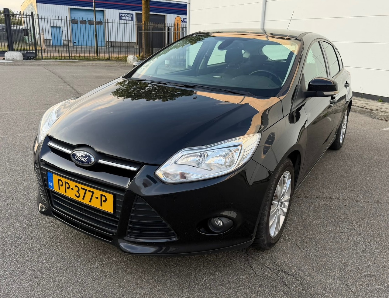Ford Focus - 1.6 TI-VCT Titanium Automaat Cruise Climate Airco Trekhaak Nieuwe APK - AutoWereld.nl