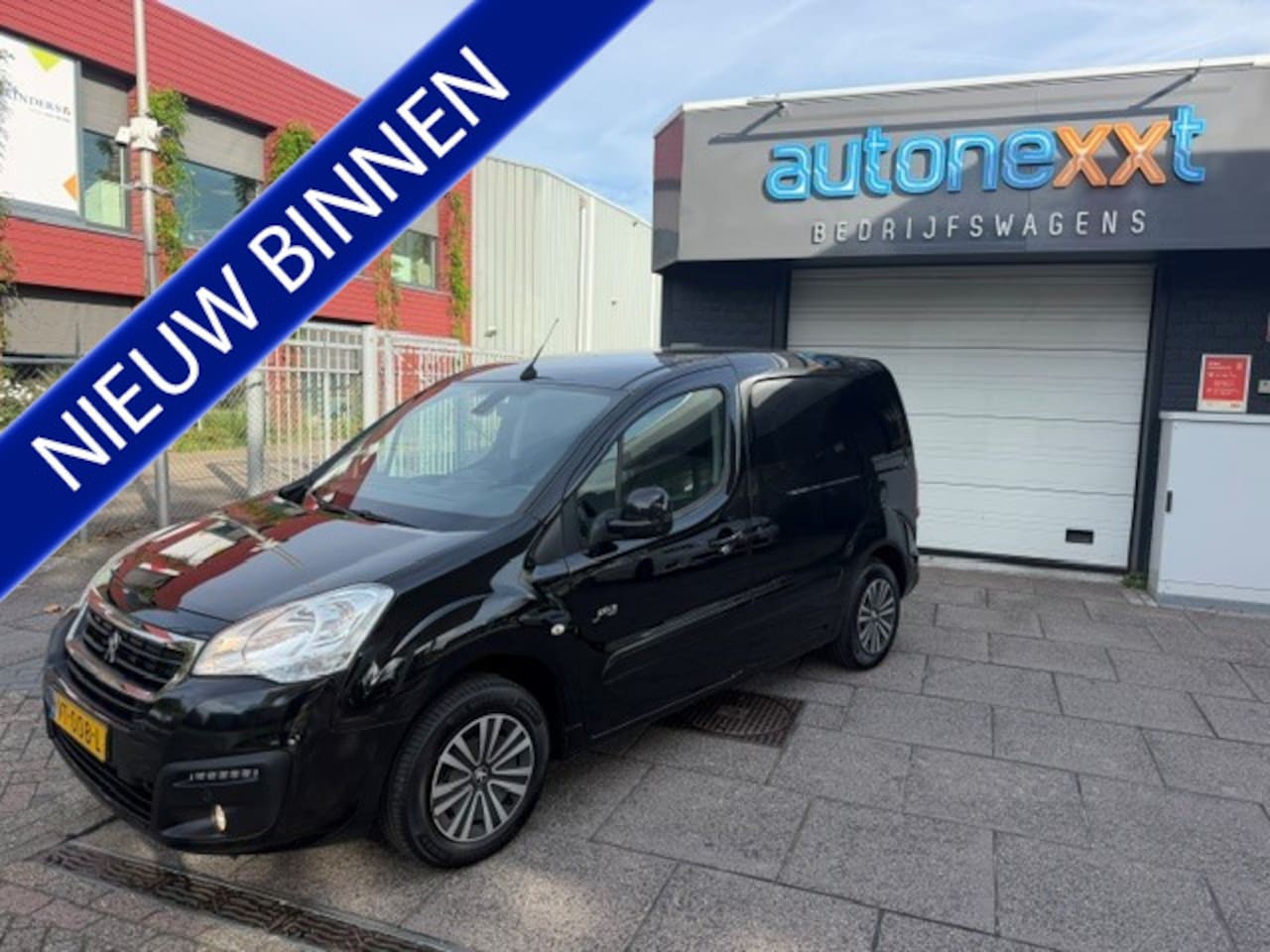 Peugeot Partner - 120 1.6 BlueHDi 100 L1 Première S&S AIRCO I NAVIGATIE I BPM VRIJ I EURO-6 I LAGE KM's I 3- - AutoWereld.nl
