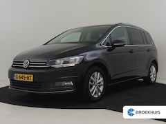 Volkswagen Touran - 1.4 TSI Highline 7p 150PK DSG/AUTO | Trekhaak | App connect | Climate contr | PDC | |Cruis